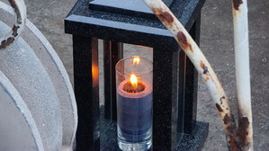 Лампады из гранита вид спереди